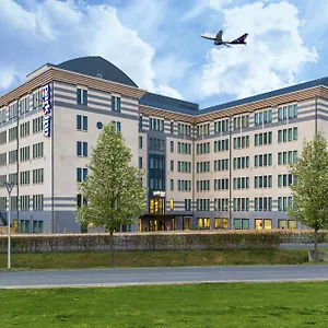 Park By Radisson Brussels Airport Отель Завентем