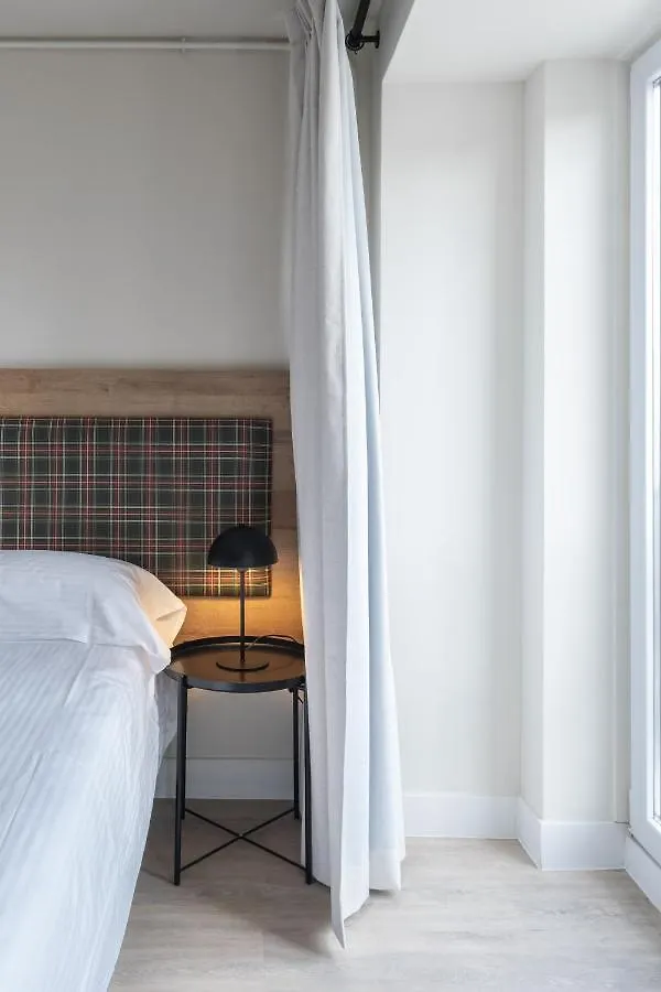 Latroupe Grand Place Hostel Брюссель 0*,