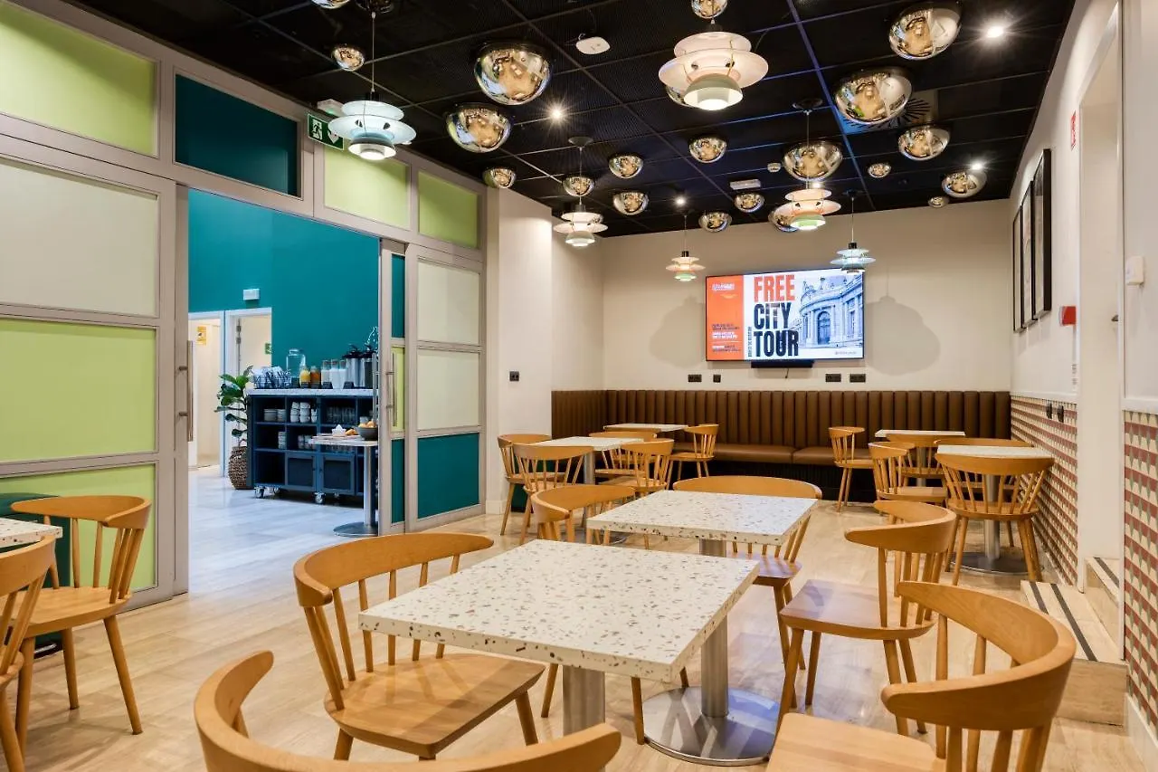 Latroupe Grand Place Hostel Брюссель 0*,  Бельгия