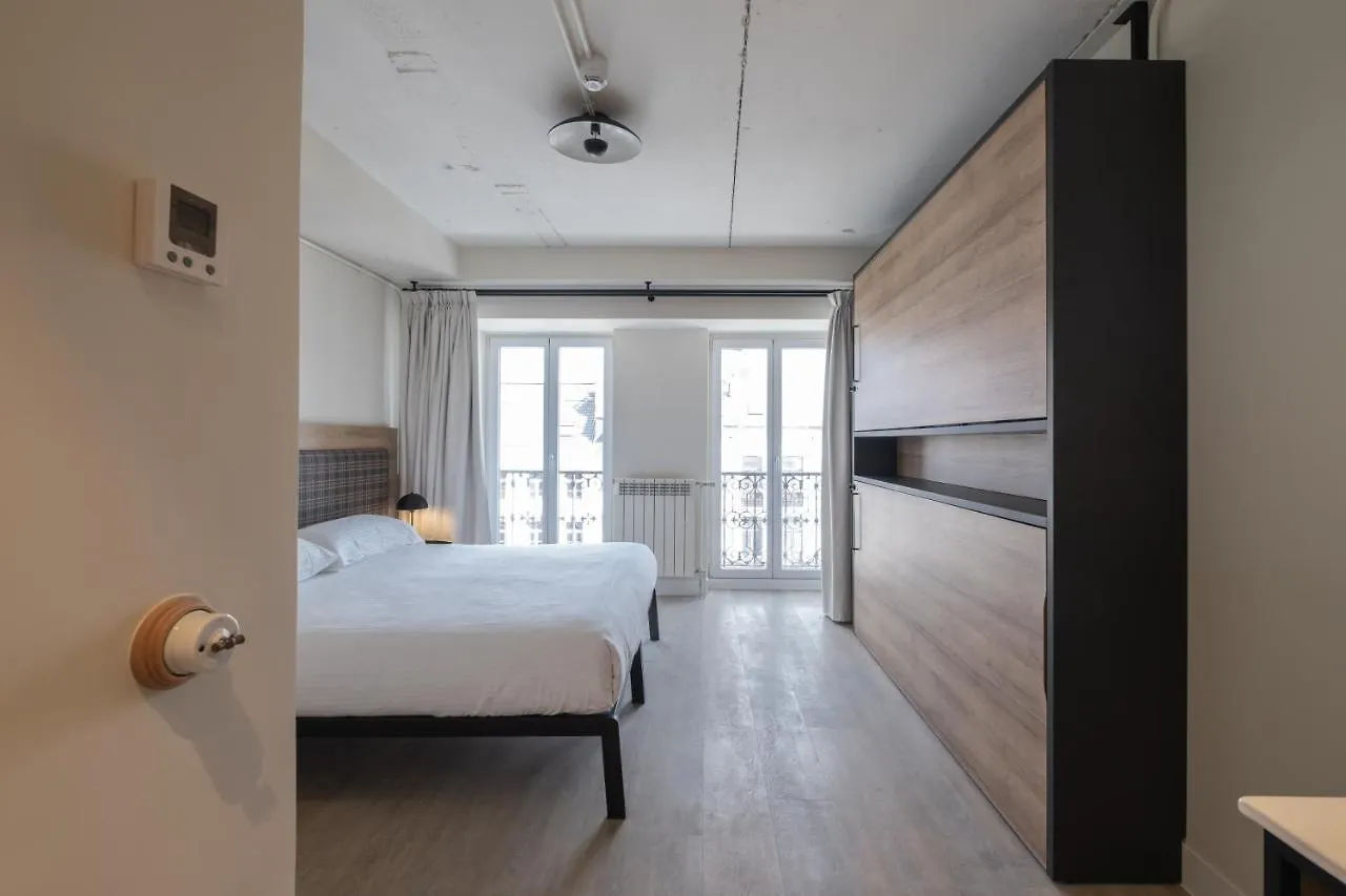 Latroupe Grand Place Hostel Brussel
